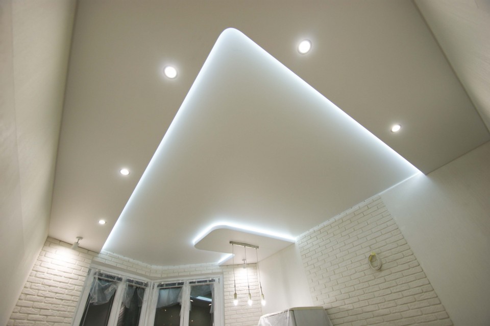 Заказать парящие натяжные потолки в г. Острогожск